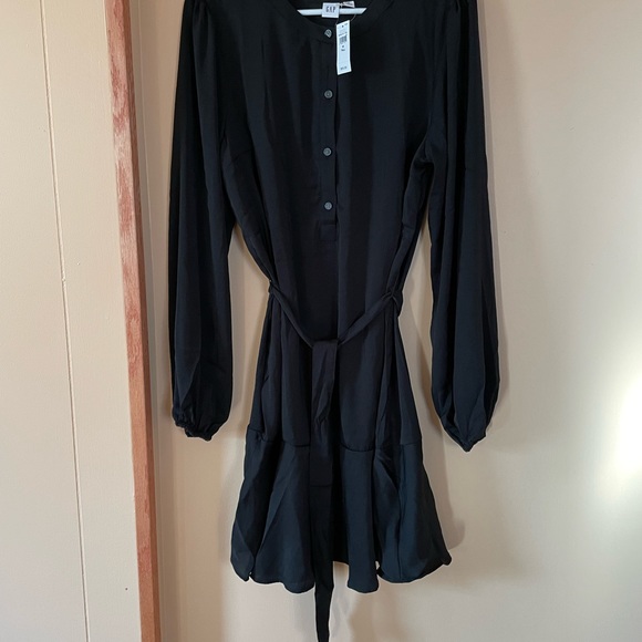 Never Worn Woman’s Dress - Picture 3 of 3